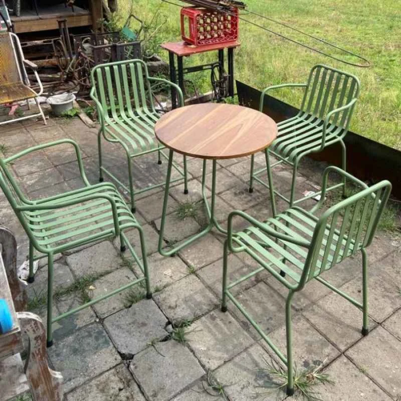 Meja Kursi Cafe Camping, Destinasi Liburan yang Unik dan Menarik