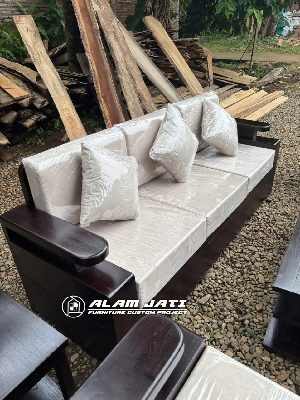 7 Alasan Utama Memiliki Set Sofa Tamu Kayu Jati Eksklusif