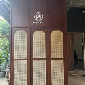 Almari Kayu Jati Minimalis