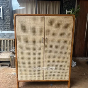 Lemari Cabinet Rotan Kayu Jati