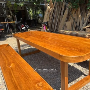 Meja Kayu Jati Eksklusif