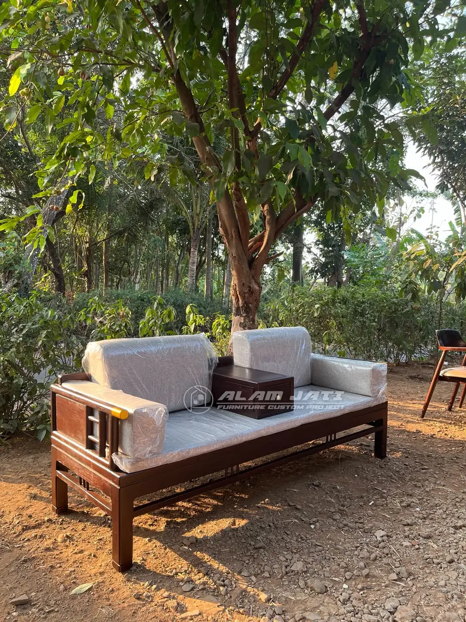 Bangku Sania 2 Seater Mewah Kayu Jati vBangku Sania 2 Seater Mewah Kayu Jati